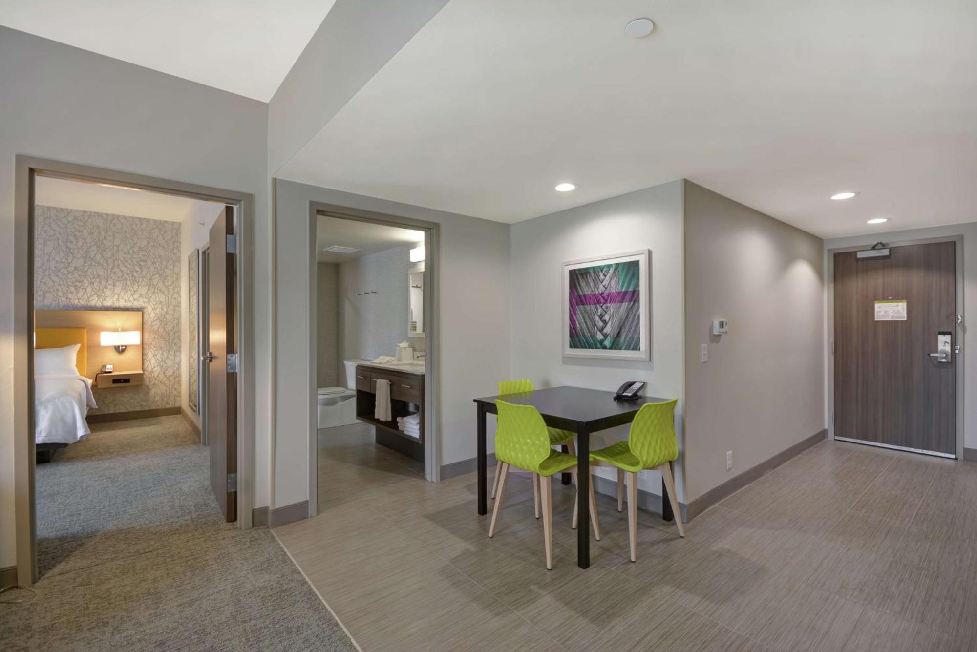 Hotel Home2 By Hilton Dayton South 3*